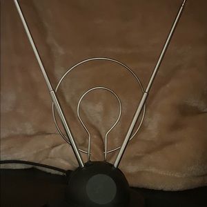 Rabbit ear antenna